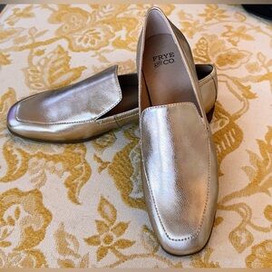 Frye Claire Venetian Leather Slip-On Loafers 6 M Lunar Metallic soft gold NEW